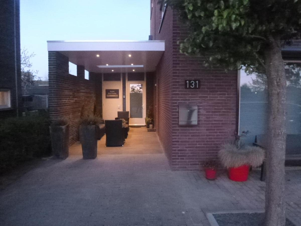 Elvis Presley Private Studio With Kitchen And Airconditioning Goes Exterior photo