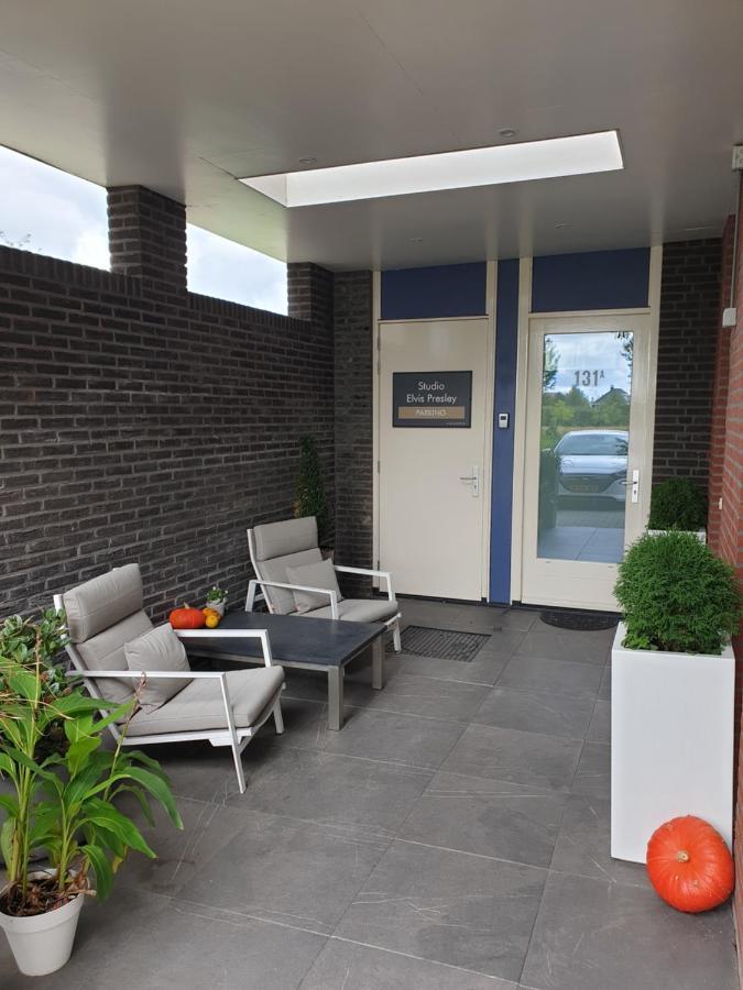 Elvis Presley Private Studio With Kitchen And Airconditioning Goes Exterior photo